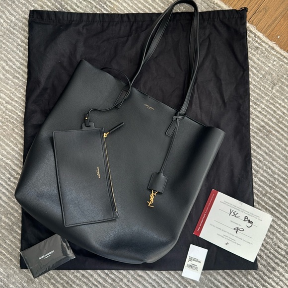 SAINT LAURENT BOLD SHOPPING BAG IN GRAINED LEATHER - Picture 3 of 8